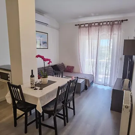 Apartament & Milena *