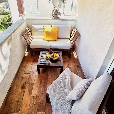 & Milena * Βόντιτσε