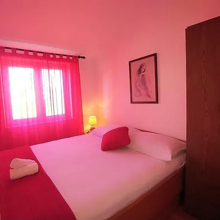 & Milena Apartament *