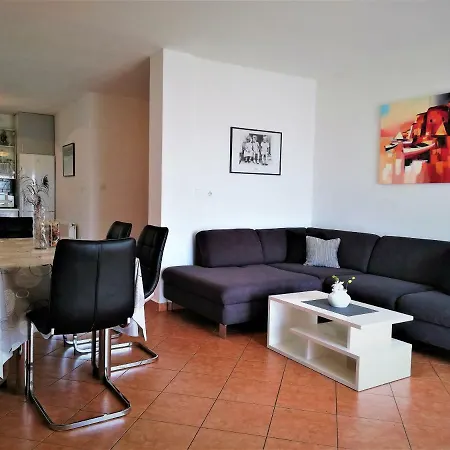 & Milena Apartament *