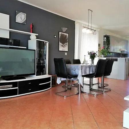 & Milena Apartman Vodice