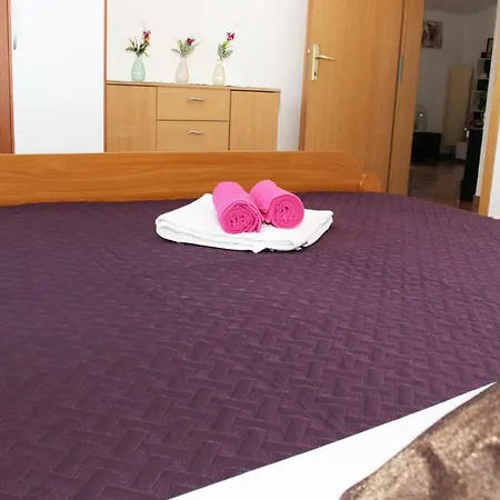 Apartments&rooms Milena