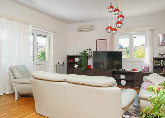 Apartments&rooms Milena