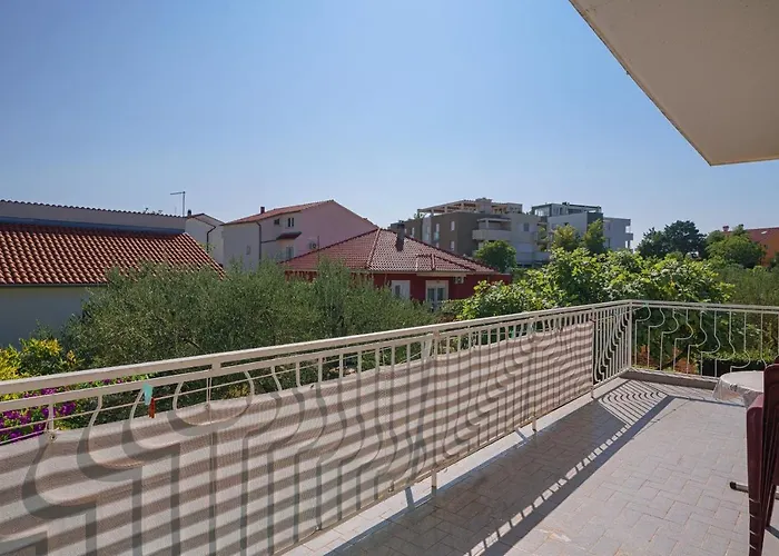 Apartments&rooms Milena *