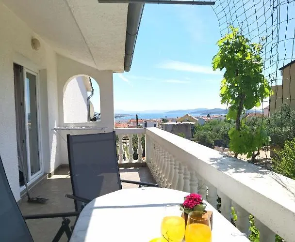 Apartments&rooms Milena *