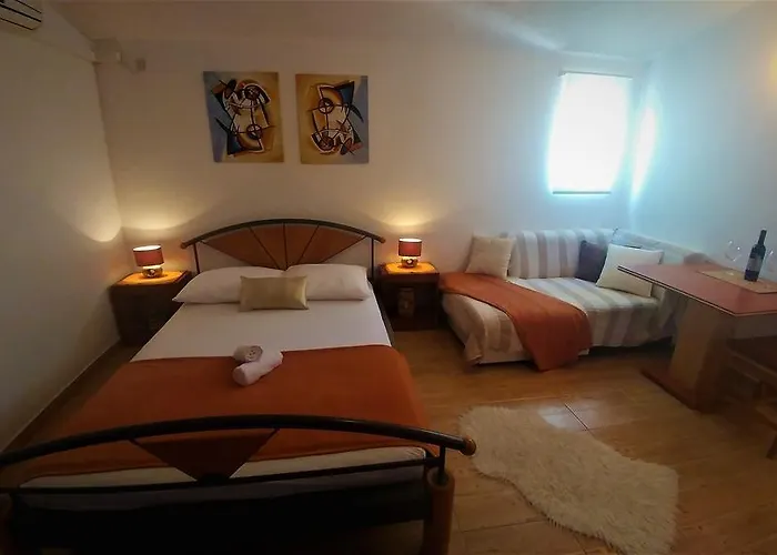 Apartments&rooms Milena Appartement