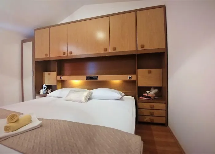 Apartments&rooms Milena