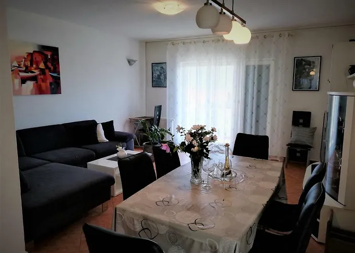 Apartments&rooms Milena Appartement
